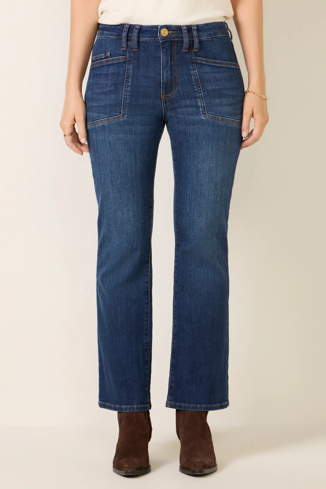 Kelsey w Pocket Detail Jean - Image 5
